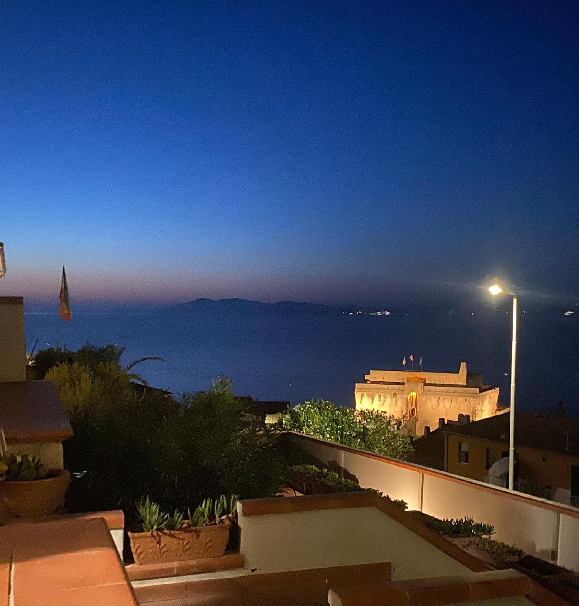 Appartamento Vista Mare Porto Santo Stefano  Exteriér fotografie